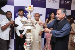 Trisha Launches NAC Jewellers at Kanchipuram
